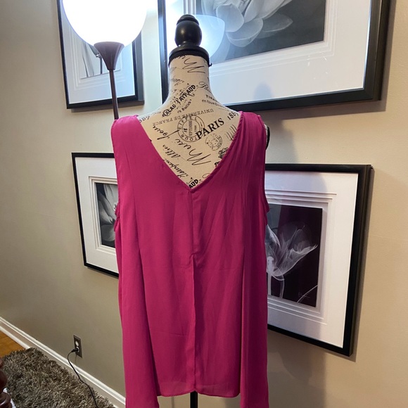 Like New New York & Company Layered Tank Large - Picture 5 of 6